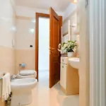 Paradise 3* SantʼAgata sui Due Golfi