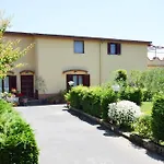 Bed & Breakfast Paradise 3*