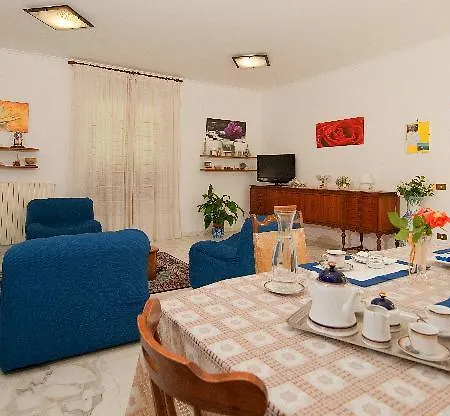 Paradise 3* SantʼAgata sui Due Golfi
